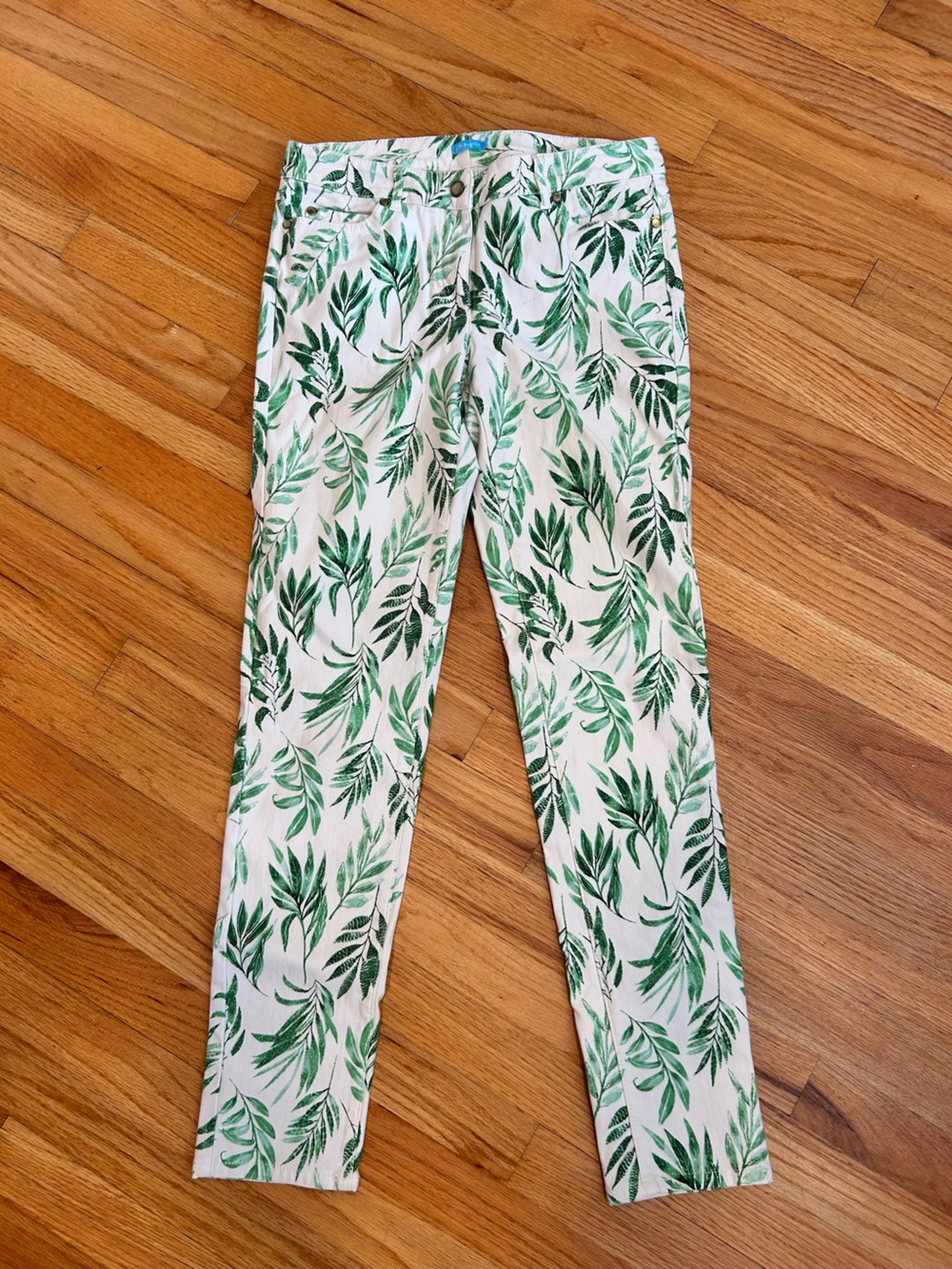 J. McLaughlin White Jeans with Green Leaf Print